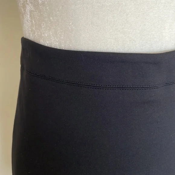 DKNY Black Midi Skirt. - Picture 2 of 13